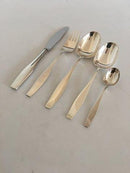 "夏洛特 "汉斯-汉森纯银餐具套装，供12人使用，共60件。