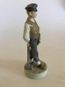 Royal Copenhagen Figur af Bondedreng med Hammer No. 620