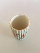 Lyngby 花瓶 10.3 cm H.フラワーモチーフ付き。