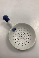 Royal Copenhagen Blaue Blume Geflochtener Thesi Nr. 8248