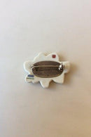 Royal Copenhagen Hvid Hjerte Broche af porcelæn og Anton Michelsen Sterling Sølv