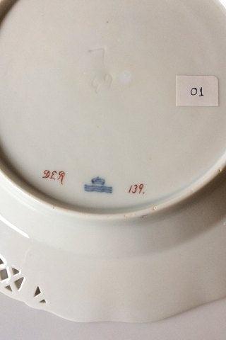 Royal Copenhagen Saksisk Blomst Middags-/Frugttallerken i luksusmodel med gennembrudt kant.