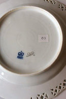 ロイヤルコペンハーゲン サクソンフラワー ディナー/フルーツプレート（リム透かし彫り）ラグジュアリーモデル。