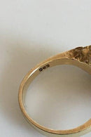 Ring aus 14 K Gold mit zwei Perlen