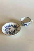 Meissen Blue onion with gold edge Coffee cup and saucer