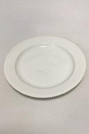 Royal Copenhagen Hvid Flora Danica Perlestel Rundt fad No 3524