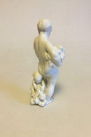 Bing & Grøndahl Blanc de Chine Figur af Stående kvinde med grøntsager No 4031