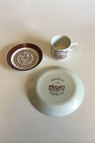 Bjørn Wiinblad, Nymølle Juni Månedskop med underkop No 3513 og kagetallerken No 3520