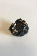 Royal Copenhagen Stentøjsfigur af Brun bjørneunge på ryggen, sjælden No 22745 PMN