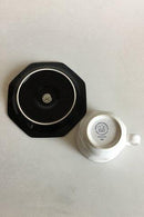 Bing & Grøndahl Hvid Cafë Kaffekop og sort underkop No 305