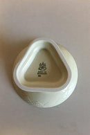 Bing & Grøndahl Elegance, Creme Lille skål opsat på tre delfiner No 66