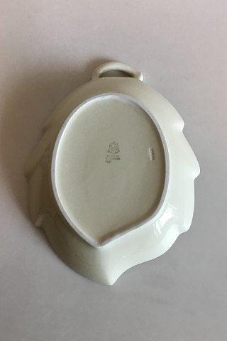 Bing & Grøndahl Elegance, Creme Bladformet fad No 199