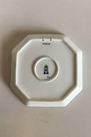 Bing og Grøndahl Alfabet Platte Utrecht. Designet i 1933-1934 af Ove Larsen