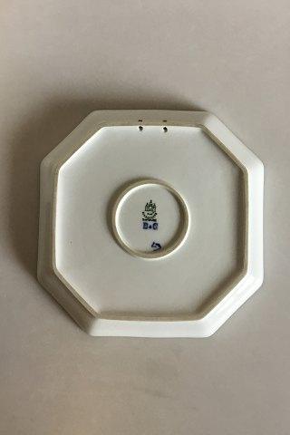 Bing og Grøndahl Alfabet Platte London. Designet i 1933-1934 af Ove Larsen