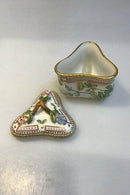 Royal Copenhagen Flora Danica dreiseitige Cremetasse Nr. 3575