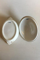 Royal Copenhagen Hvid Svejfet med takket guldkant (Stel 387 / Josephine) Ovalt lågfad No 1702