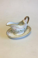 Royal Copenhagen Flora Danica Saucekande med underfad No 20/3556