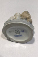 皇家哥本哈根图2298 皇家哥本哈根。有小女孩的平底锅 VW V.Waldorff 1923 8 x 6 cm