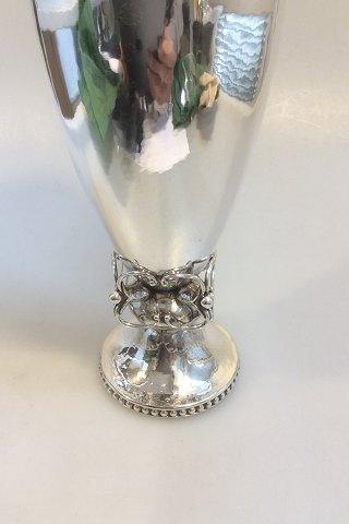 Georg Jensen Sterling Sølv Vase med ornamentik No 301 A