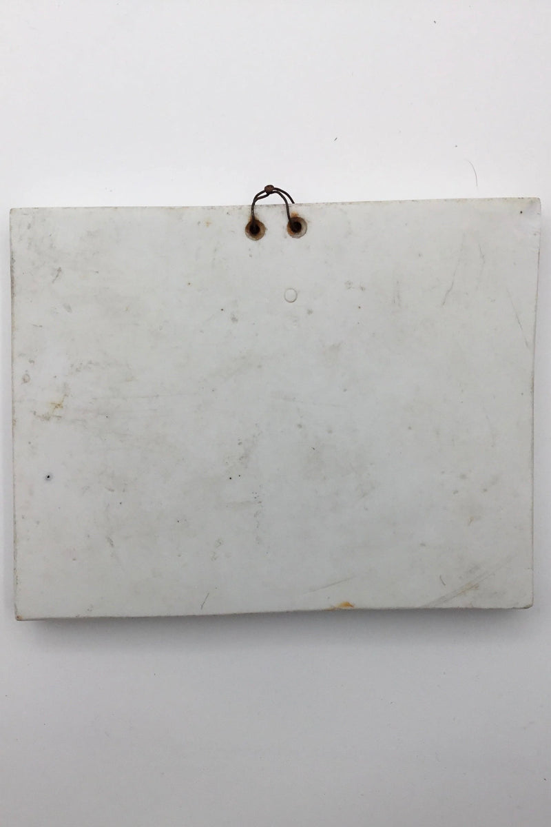 Royal Copenhagen Bisquit "Amor med en svane og drenge der plukker frugt (sommer)" Platte