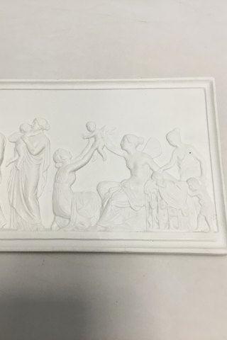 Kgl. Porcelæn Biscuit Platte Kærlighedens Aldre nr. 115