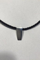 ジョージ ジェンセン レザーコードとスターリングシルバー ペンダント No 423 ビクトリー