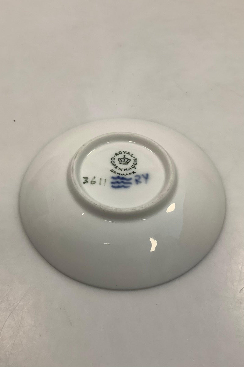 Royal Copenhagen Lille Assiet med Blomst No 3611