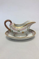 Royal Copenhagen Flora Danica Stieltopf mit Untertasse Nr. 20/3556