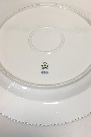 Royal Copenhagen Hvid Flora Danica Perlestel Rundt fad No 3524