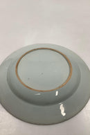 Smuk Kinesisk Tallerken Qianlong 1735-1795  Måler 23cm / 9.06 inch  Få enkelte kant afslag