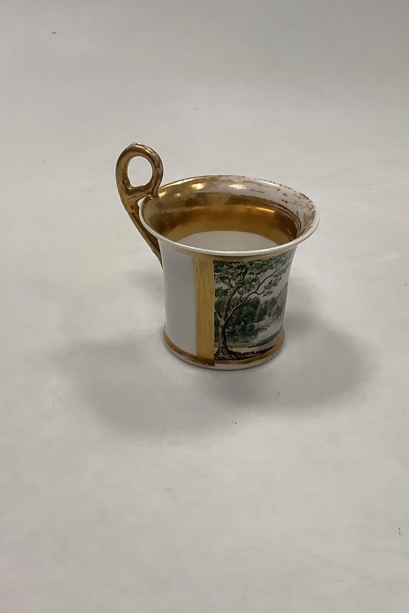 Antik Royal Copenhagen Kop med motiv af hus og sø