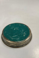 古铜色的碗/瓶托盘