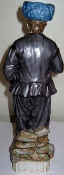 Kongelig Porcelæn Overglasur Figur Amager mand 12100