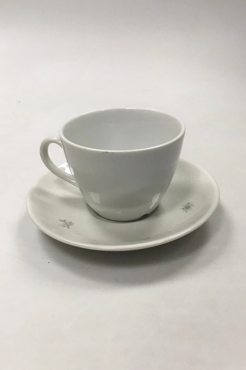 Royal Copenhagen Hotelporcelæn dekoreret med vilde planter Kaffekop og underkop No 9600
