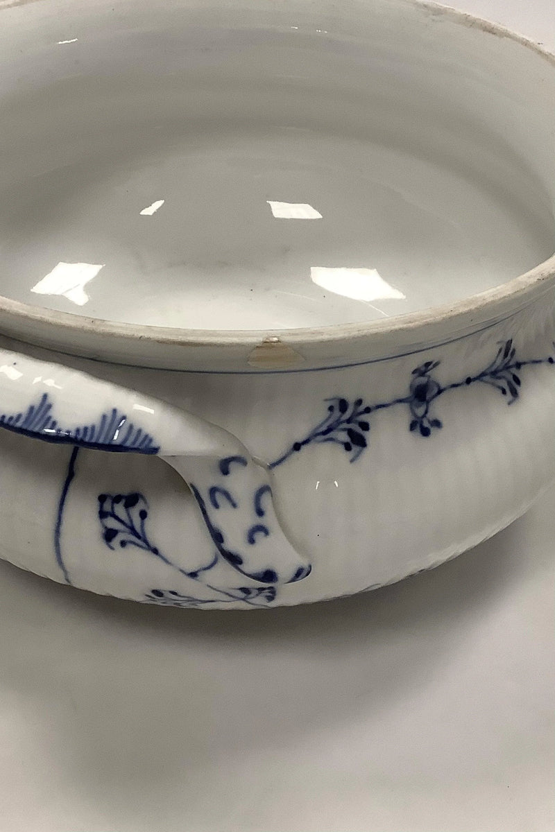 Royal Copenhagen Musselmalet Riflet Terrin No. 222