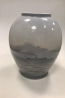 Royal Copenhagen Vase mit Schiffsmotiv Nr. 1983/35B