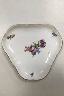 Royal Copenhagen Saksisk Blomst Let Trekantet Kagefad No 493/1526