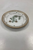 Royal Copenhagen Privatmalet Flora Danica Kagetallerken No 3552