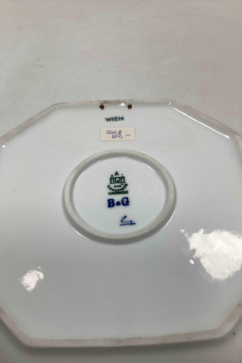 Bing og Grøndahl Alfabet Platte Wien. Designet i 1933-1934 af Ove Larsen