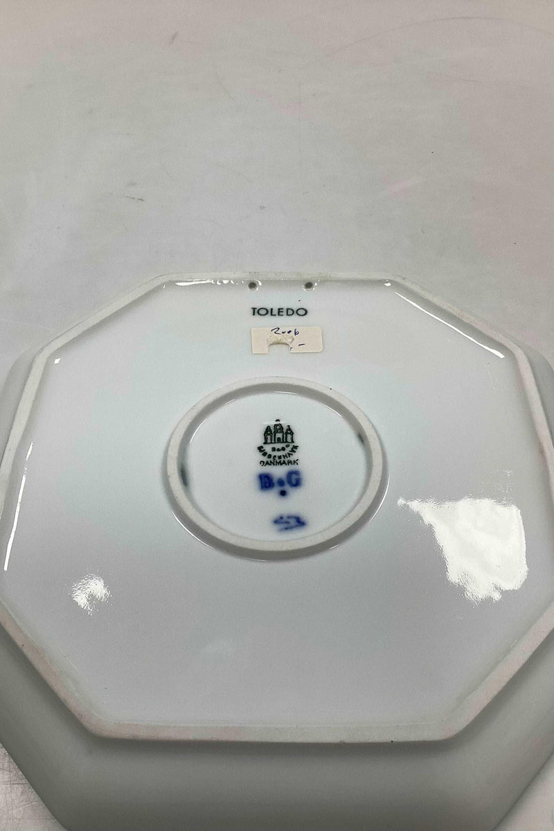 Bing og Grøndahl Alfabet Platte Torino Designet i 1933-1934 af Ove Larsen