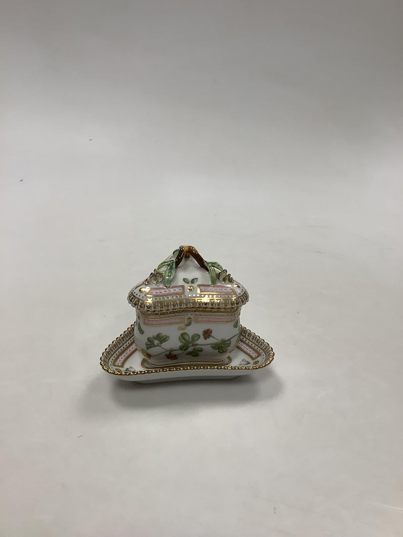 Royal Copenhagen Flora Danica tresidet cremekop No 259 eller No 3515