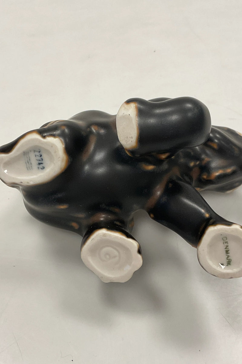 Royal Copenhagen Stentøjsfigur af Elefantunge No. 22742