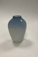 Bing og Grøndahl Vase med gamle huse No. 1302/6238