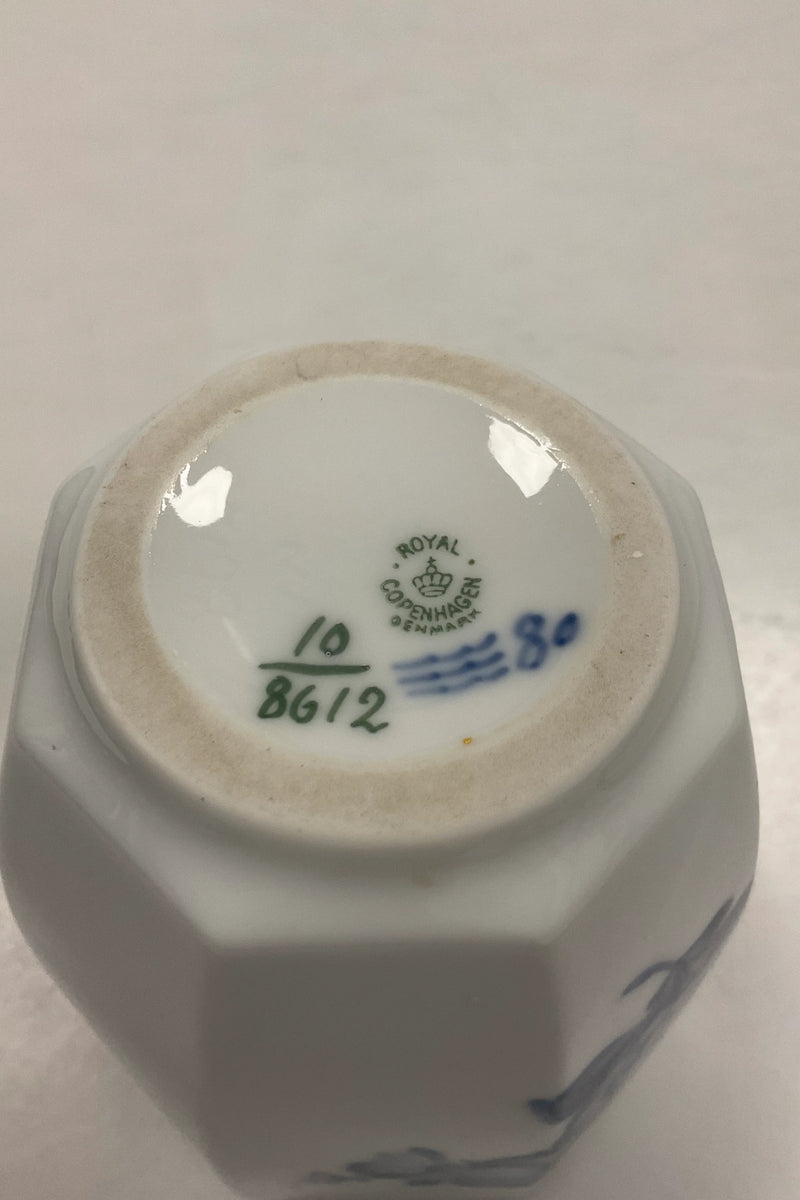 Royal Copenhagen Blå Blomst Kantet Vase No. 8612