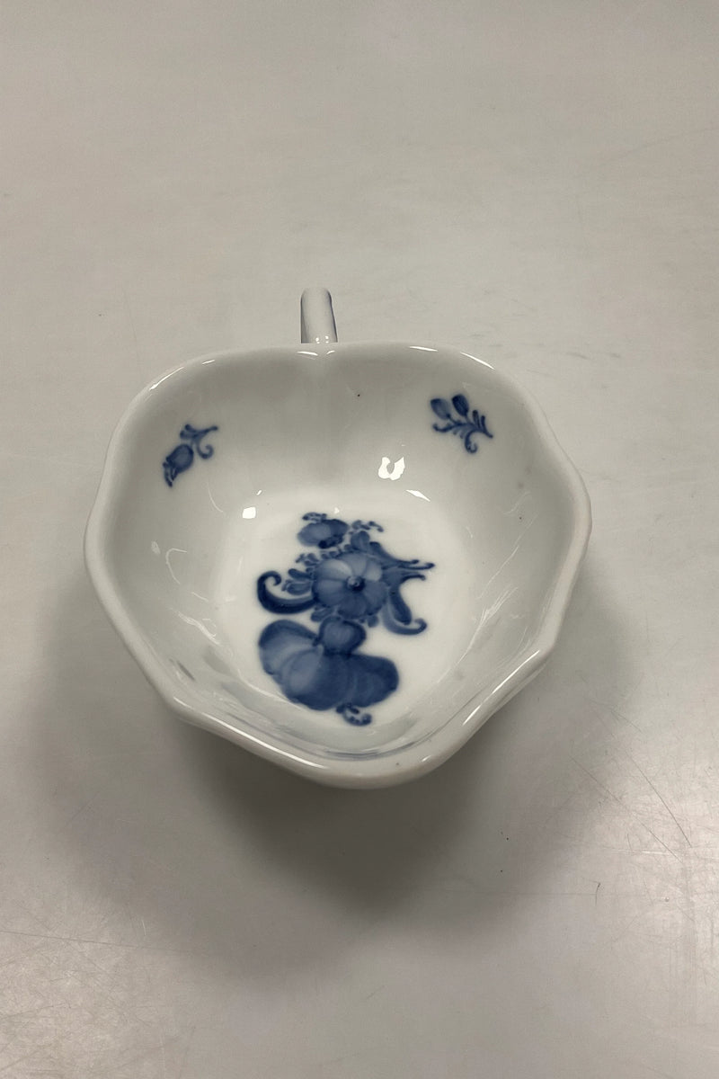 Royal Copenhagen Blå Blomst Flettet Bladformet skål No 8006