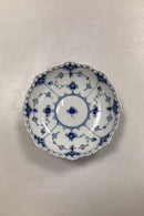 Royal Copenhagen Musselmalet Schale mit Spitze auf Fuß Nr. 1023