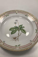 Royal Copenhagen Flora Danica Salat Tallerken No 20 / 3573