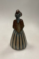 Bing og Grøndahl Figur af Gudrun Meedom Bæch Pige i national dragt no 7205/8