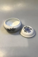 Royal Copenhagen Lågskål No 1763/400 med Blomstermotiv