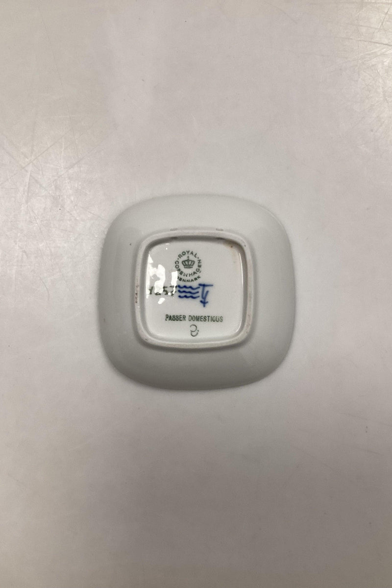 Royal Copenhagen Platte/Skål med Fugl No. 4857